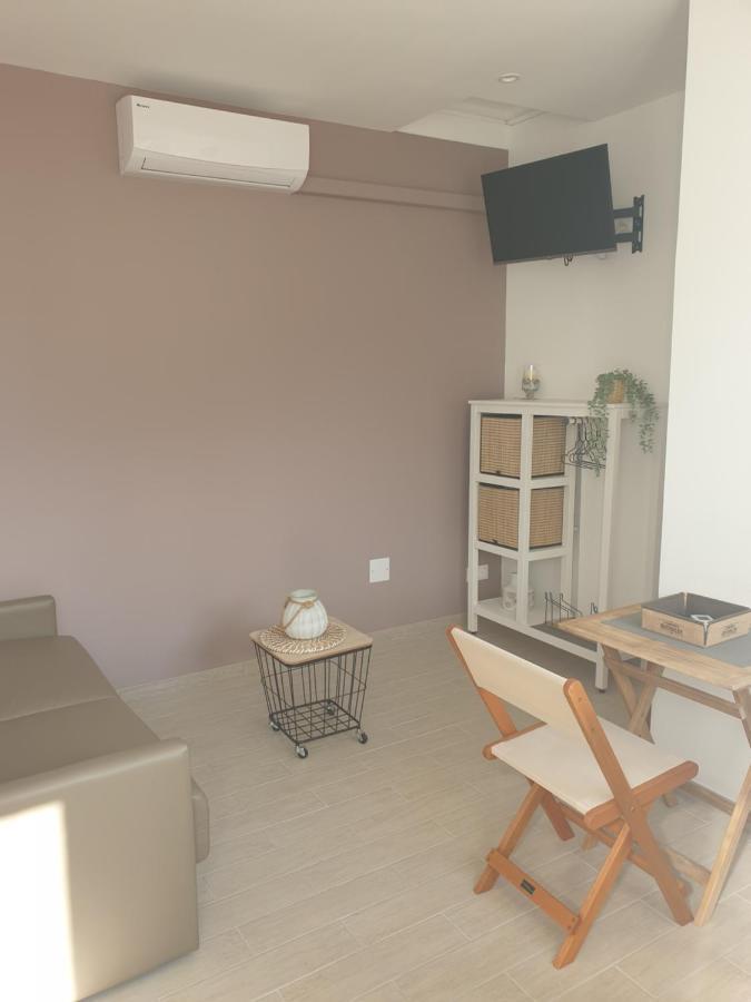 Mistral Appartements Port-Saint-Louis-du-Rhone Exterior photo